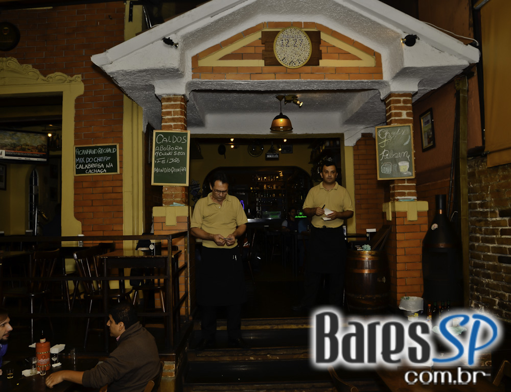 Paralelo embalou a noite de quarta-feira com descontraído happy hour Paralelo embalou a noite de quarta-feira com descontraído happy hour