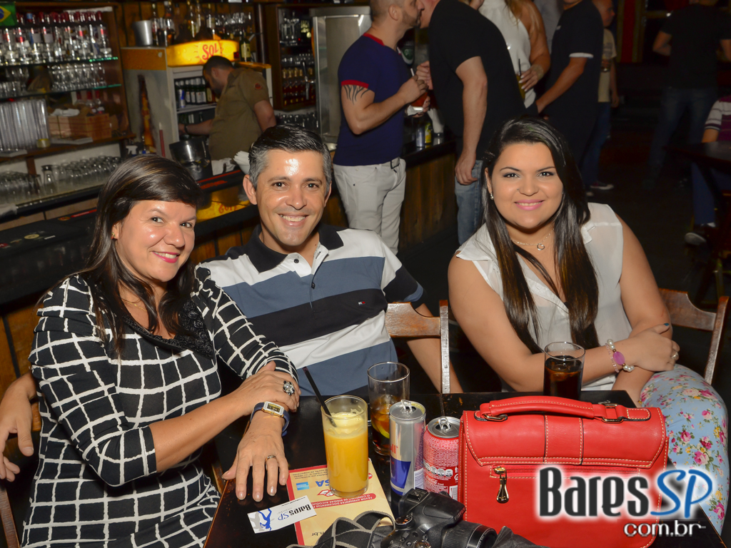 Banda Extase se apresentou no palco do The K. Pub Banda Extase se apresentou no palco do The K. Pub