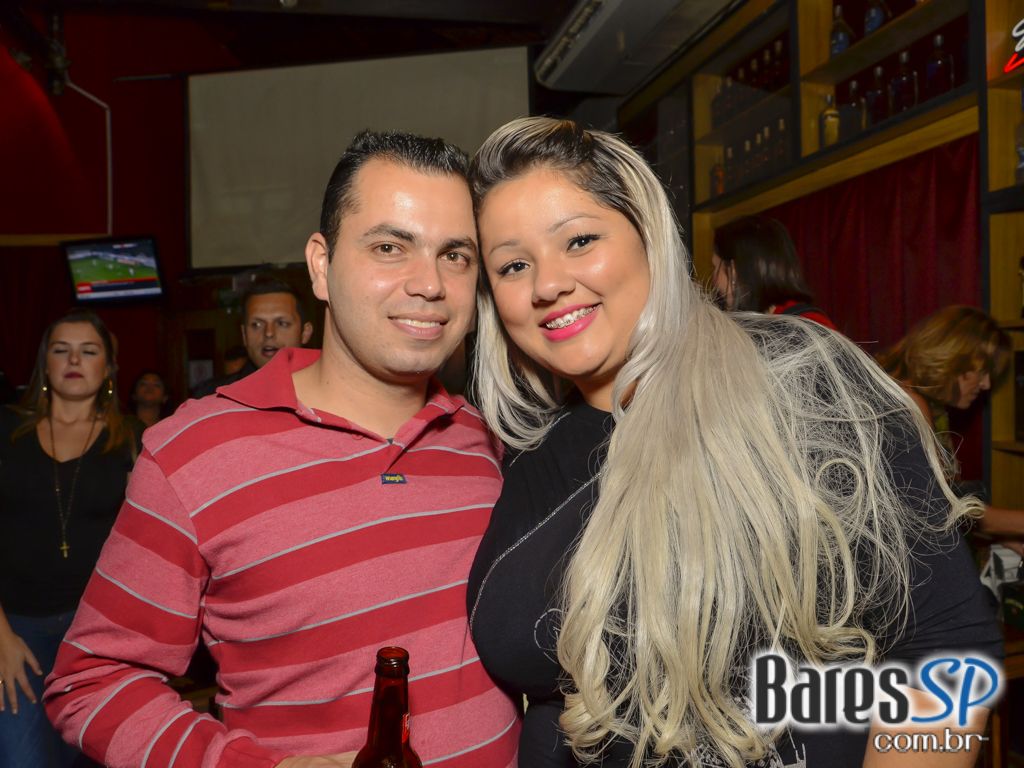 Banda Extase se apresentou no palco do The K. Pub Banda Extase se apresentou no palco do The K. Pub