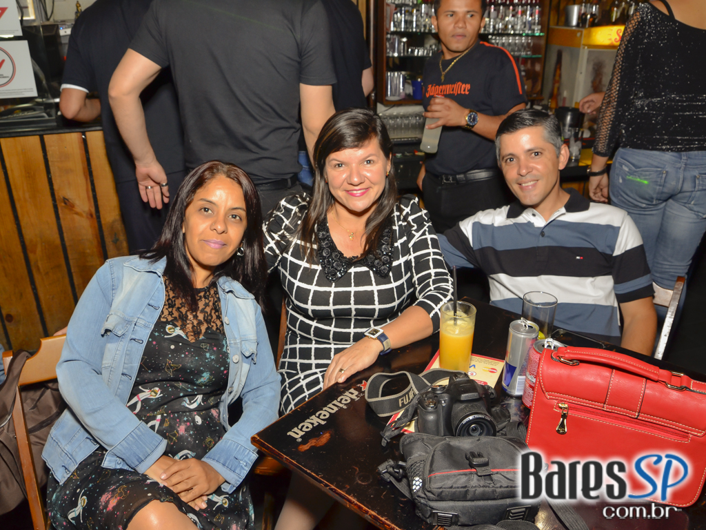 Banda Extase se apresentou no palco do The K. Pub Banda Extase se apresentou no palco do The K. Pub