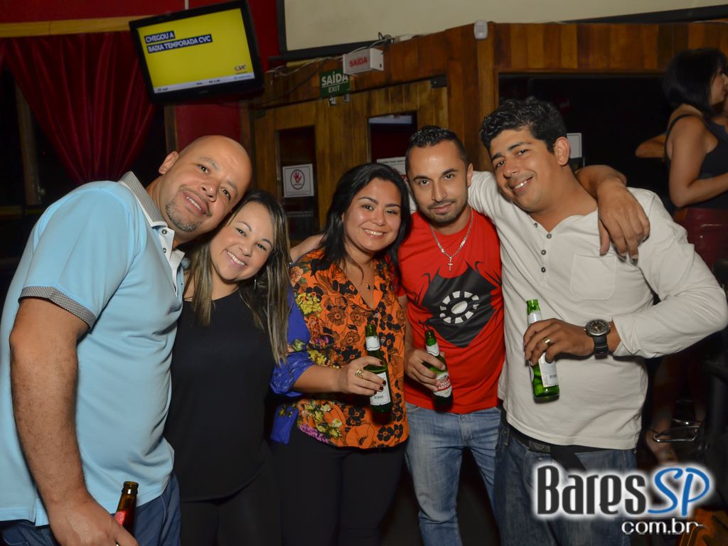 Banda Extase se apresentou no palco do The K. Pub Banda Extase se apresentou no palco do The K. Pub