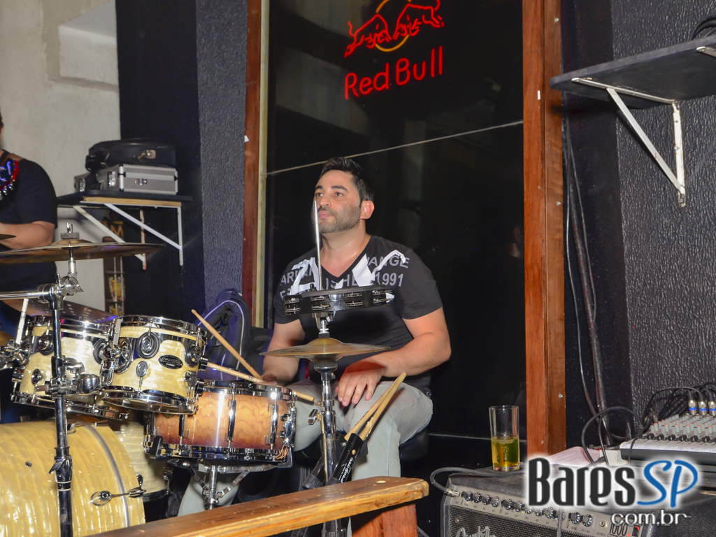 Banda Extase se apresentou no palco do The K. Pub Banda Extase se apresentou no palco do The K. Pub