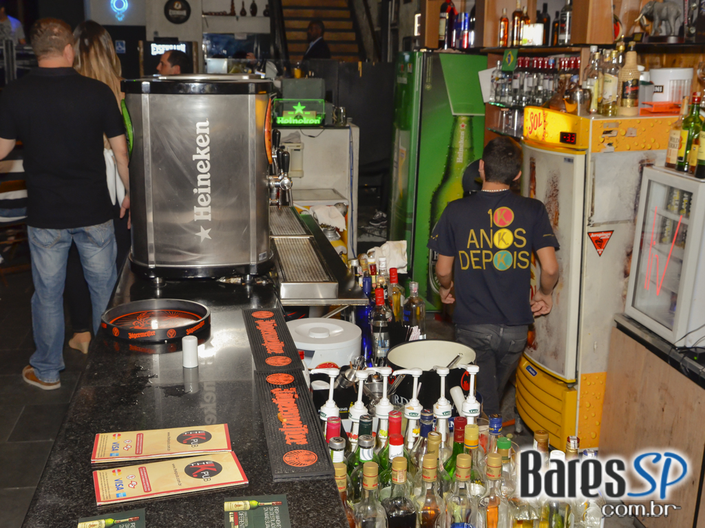 Banda Extase se apresentou no palco do The K. Pub Banda Extase se apresentou no palco do The K. Pub