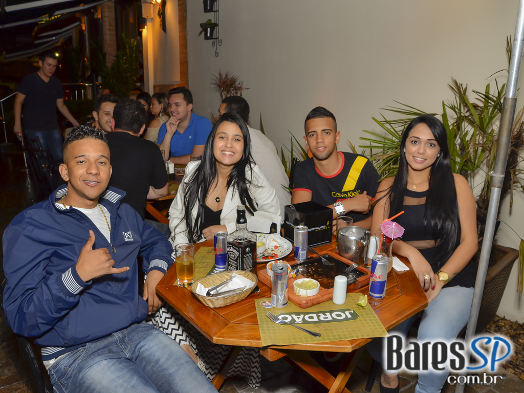 Jordão Bar ofereceu Happy Hour com chope gelado e petiscos Jordão Bar ofereceu Happy Hour com chope gelado e petiscos