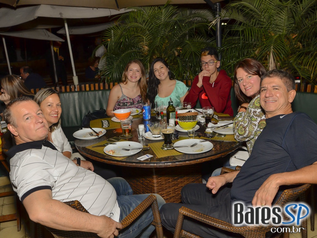 Jordão Bar ofereceu Happy Hour com chope gelado e petiscos Jordão Bar ofereceu Happy Hour com chope gelado e petiscos