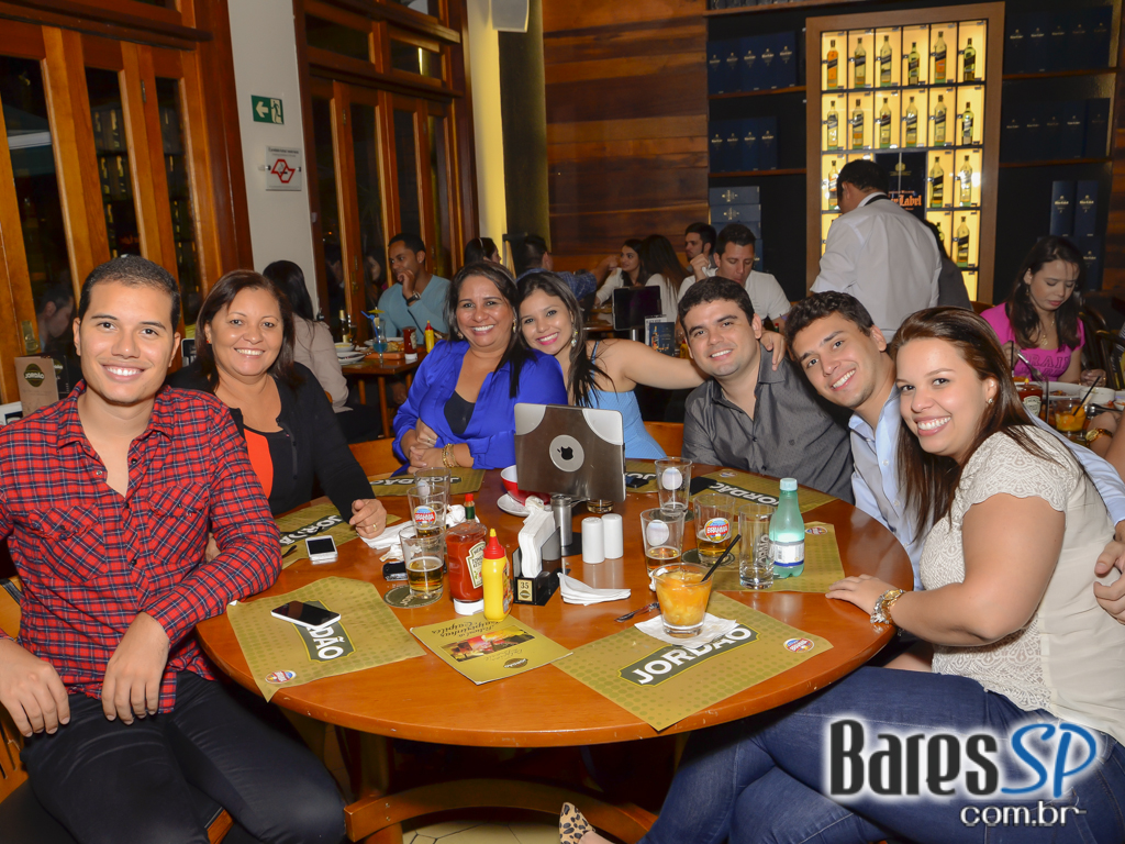 Jordão Bar ofereceu Happy Hour com chope gelado e petiscos Jordão Bar ofereceu Happy Hour com chope gelado e petiscos