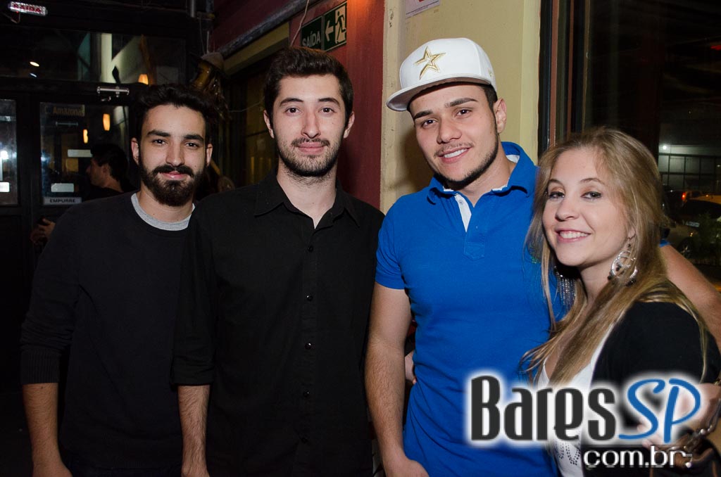 Roda de samba com diversas atrações aconteceu no Vila Duca Botequim do Tatuapé Roda de samba com diversas atrações aconteceu no Vila Duca Botequim do Tatuapé