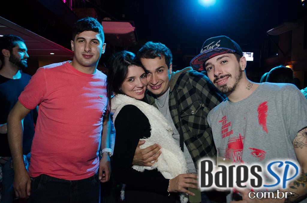 Roda de samba com diversas atrações aconteceu no Vila Duca Botequim do Tatuapé Roda de samba com diversas atrações aconteceu no Vila Duca Botequim do Tatuapé