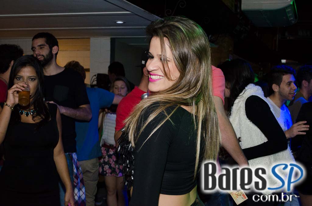 Roda de samba com diversas atrações aconteceu no Vila Duca Botequim do Tatuapé Roda de samba com diversas atrações aconteceu no Vila Duca Botequim do Tatuapé