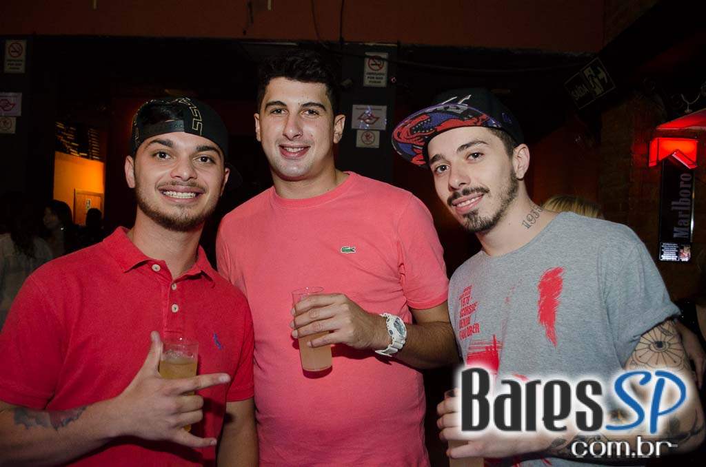 Roda de samba com diversas atrações aconteceu no Vila Duca Botequim do Tatuapé Roda de samba com diversas atrações aconteceu no Vila Duca Botequim do Tatuapé