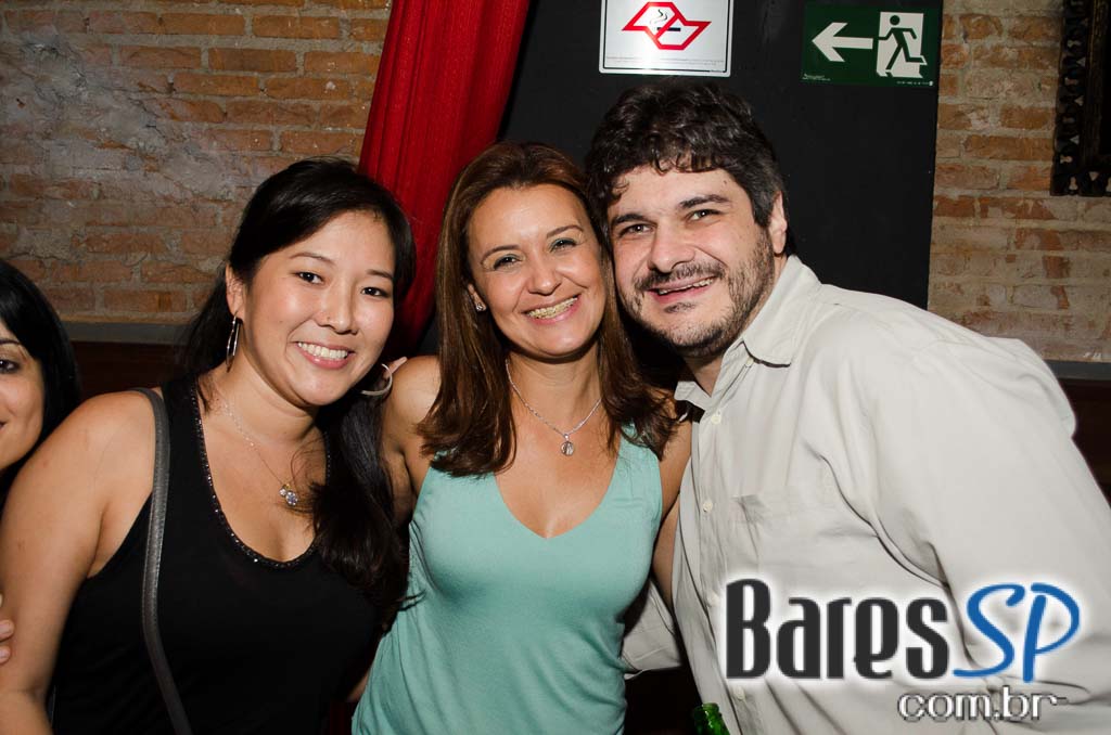 St. George's Pub recebeu show da banda Overman com o melhor do pop e rock St. George's Pub recebeu show da banda Overman com o melhor do pop e rock