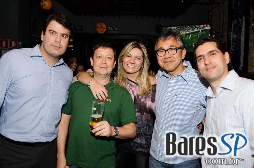 St. George's Pub recebeu show da banda Overman com o melhor do pop e rock St. George's Pub recebeu show da banda Overman com o melhor do pop e rock
