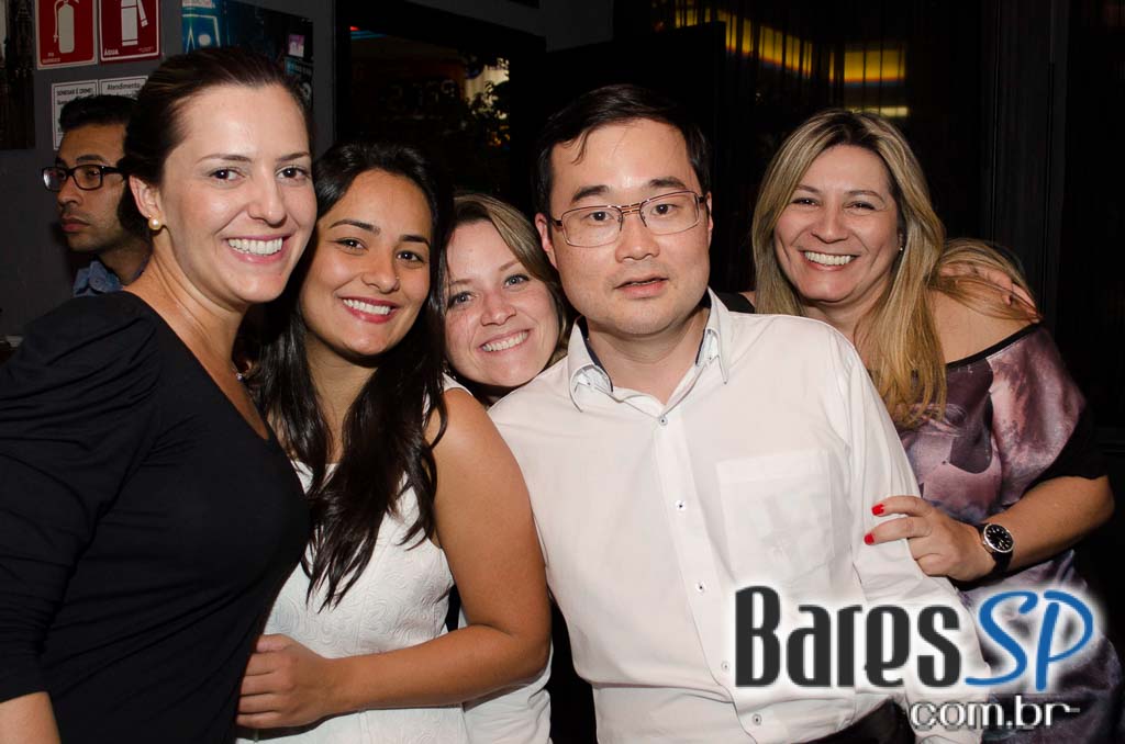 St. George's Pub recebeu show da banda Overman com o melhor do pop e rock St. George's Pub recebeu show da banda Overman com o melhor do pop e rock