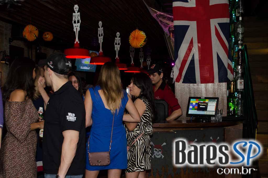 St. George's Pub recebeu show da banda Overman com o melhor do pop e rock St. George's Pub recebeu show da banda Overman com o melhor do pop e rock