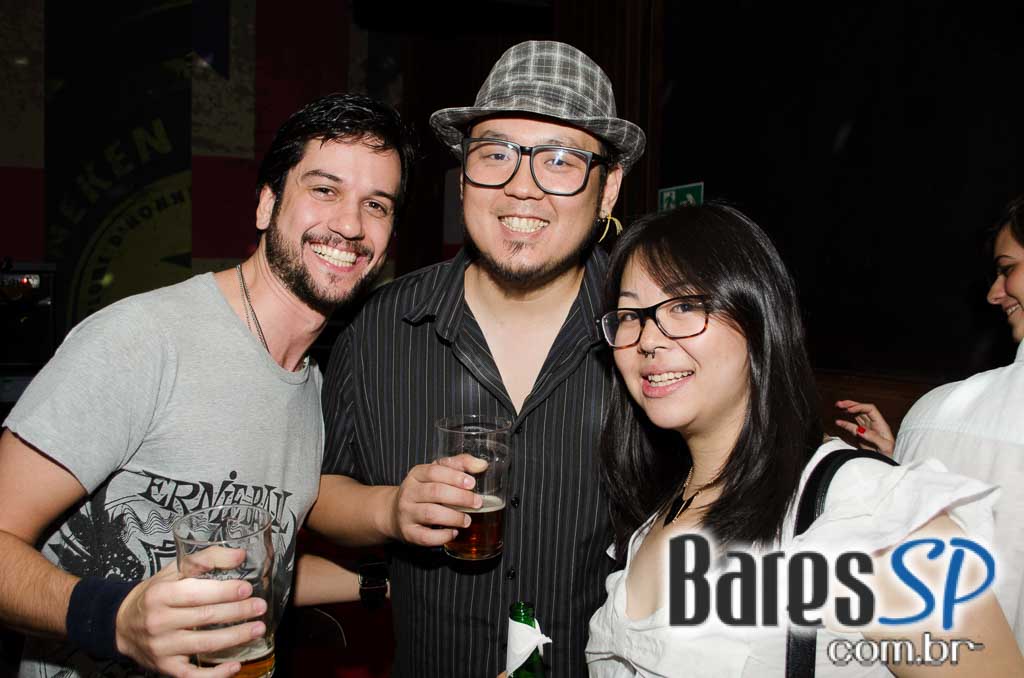 St. George's Pub recebeu show da banda Overman com o melhor do pop e rock St. George's Pub recebeu show da banda Overman com o melhor do pop e rock