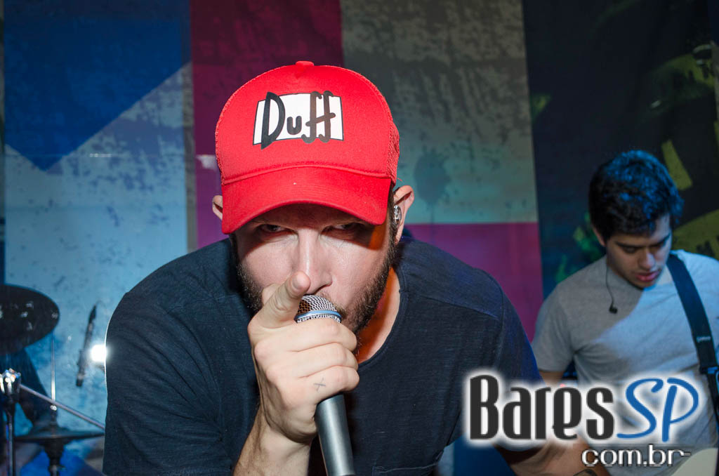 St. George's Pub recebeu show da banda Overman com o melhor do pop e rock St. George's Pub recebeu show da banda Overman com o melhor do pop e rock