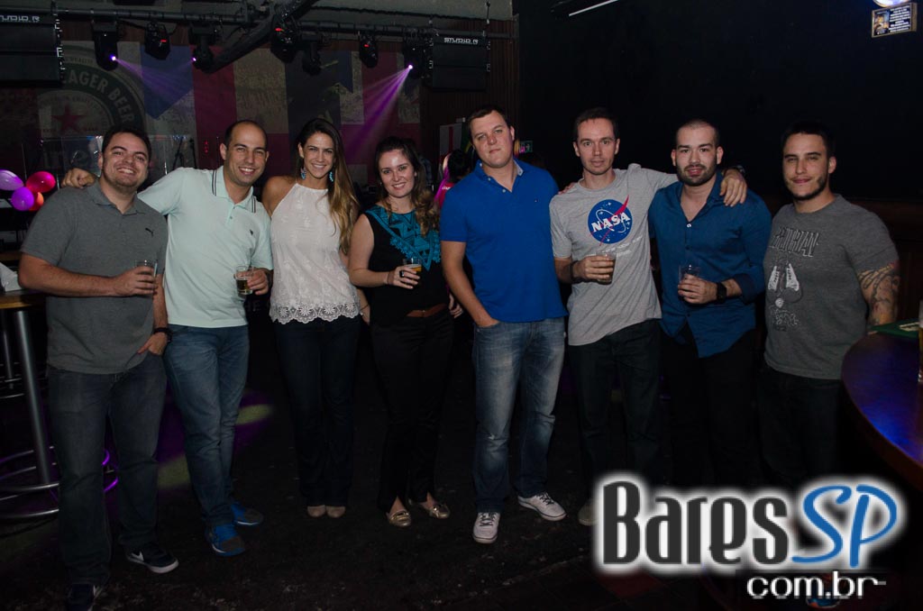 St. George's Pub celebrou aniversário de 1 ano com bandas de rock animando a noite St. George's Pub celebrou aniversário de 1 ano com bandas de rock animando a noite