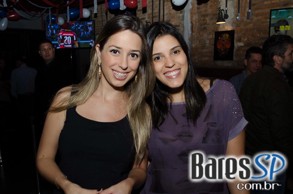 St. George's Pub celebrou aniversário de 1 ano com bandas de rock animando a noite St. George's Pub celebrou aniversário de 1 ano com bandas de rock animando a noite