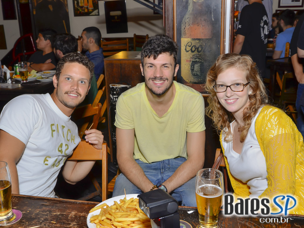 Happy hour com cervejas importadas e drinks especiais aconteceu no Finnegans Pub Happy hour com cervejas importadas e drinks especiais aconteceu no Finnegans Pub