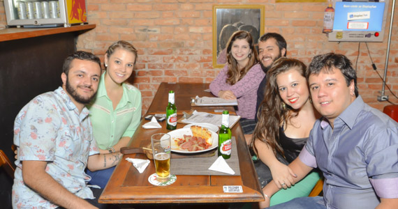 The Equinox Pub ofereceu cardápio australiano com drinks e cervejas especiais