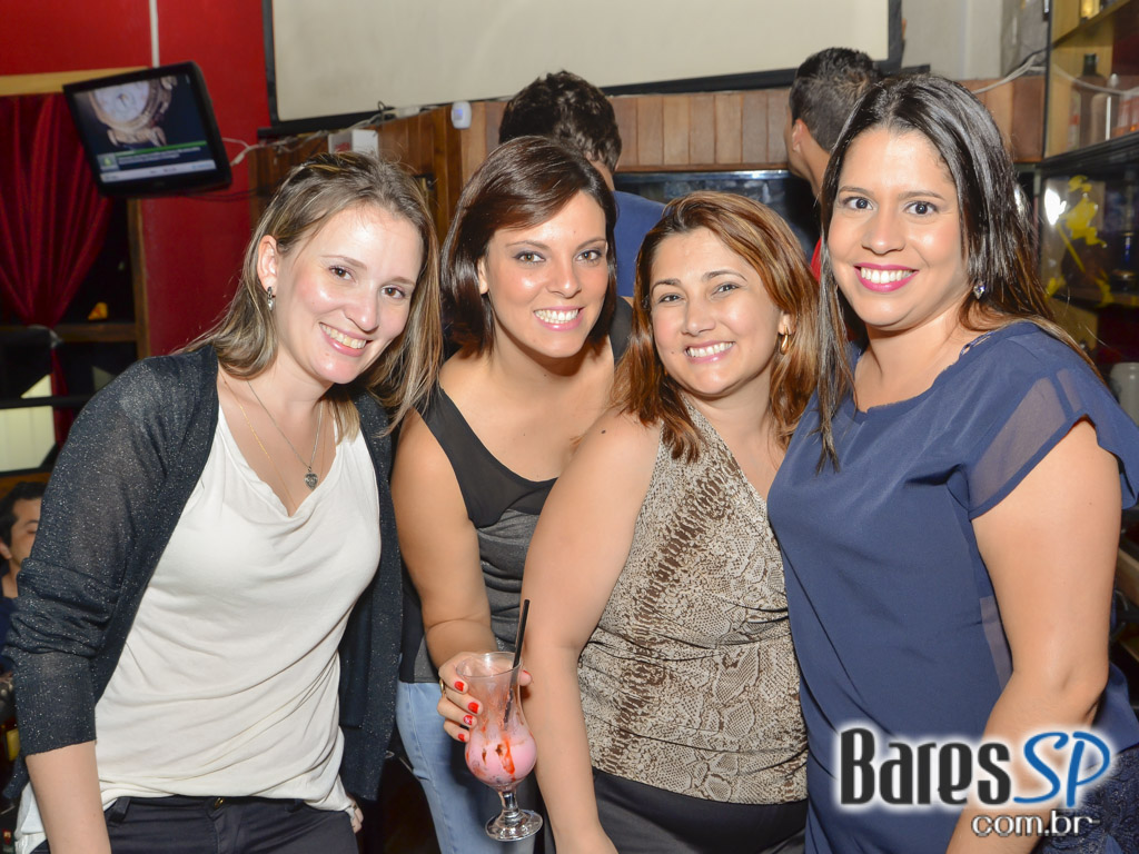 Sherlock Rock embalou a noite do púbico no The K Pub do Tatuapé Sherlock Rock embalou a noite do púbico no The K Pub do Tatuapé