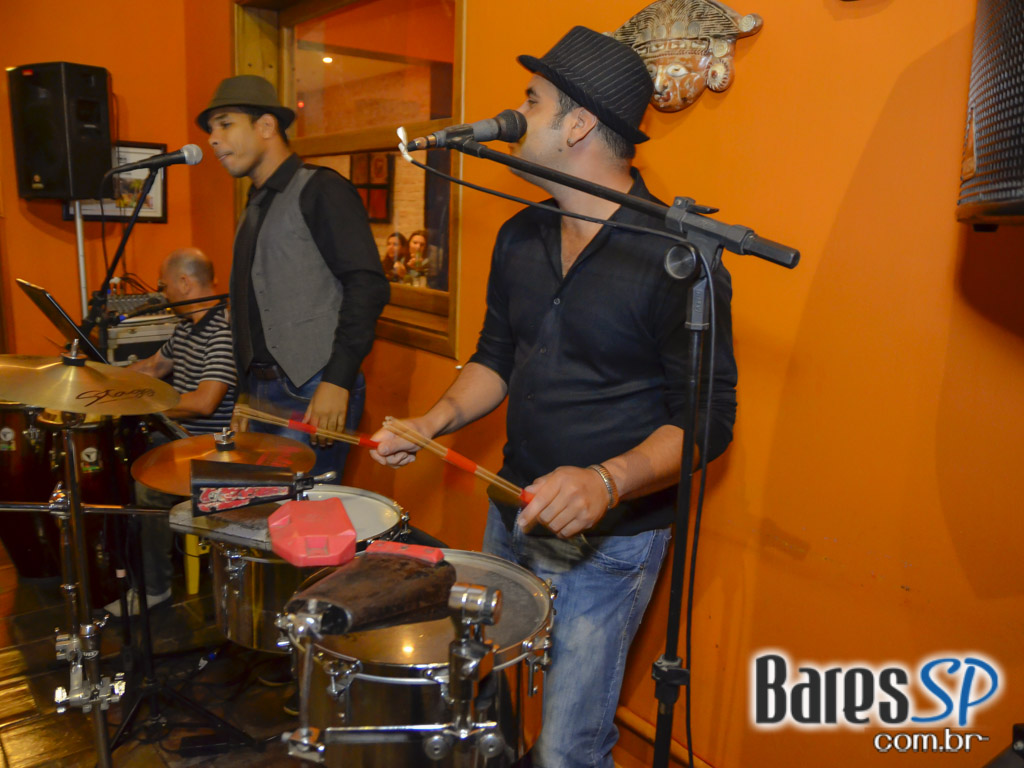 Guanahaní comemorou 1º aniversário com show da banda Rumba Beat Guanahaní comemorou 1º aniversário com show da banda Rumba Beat