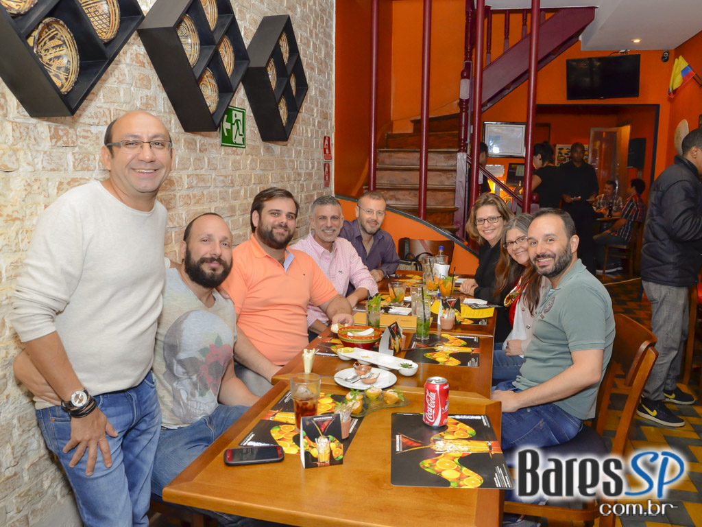 Guanahaní comemorou 1º aniversário com show da banda Rumba Beat Guanahaní comemorou 1º aniversário com show da banda Rumba Beat