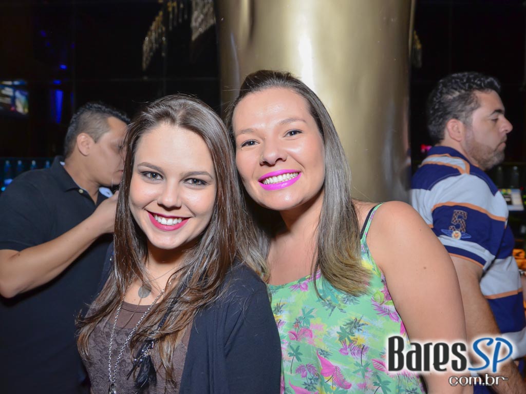 Amigos do Pagode 90 comandaram a véspera de feriado no Club A São Paulo Amigos do Pagode 90 comandaram a véspera de feriado no Club A São Paulo