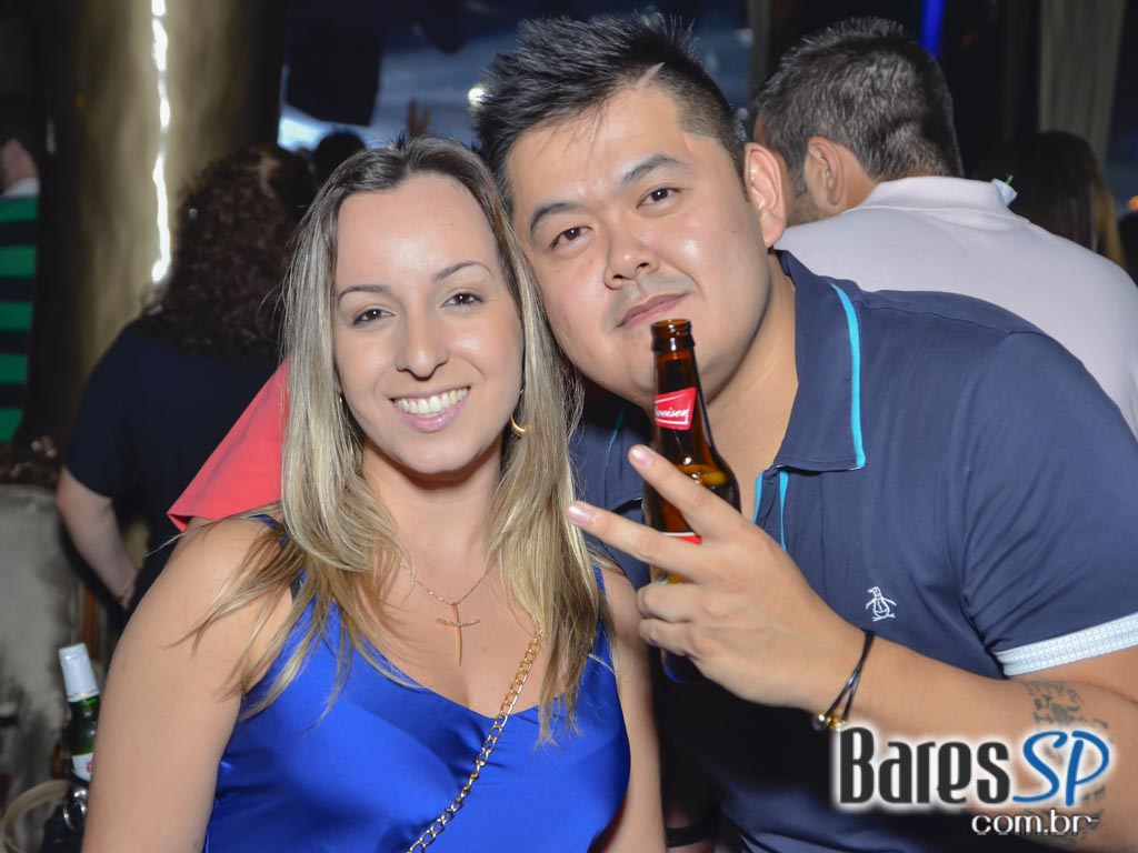 Amigos do Pagode 90 comandaram a véspera de feriado no Club A São Paulo Amigos do Pagode 90 comandaram a véspera de feriado no Club A São Paulo