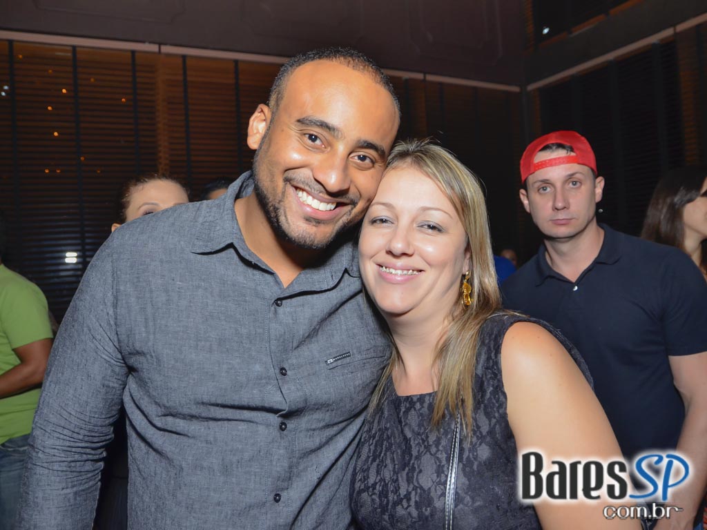 Amigos do Pagode 90 comandaram a véspera de feriado no Club A São Paulo Amigos do Pagode 90 comandaram a véspera de feriado no Club A São Paulo