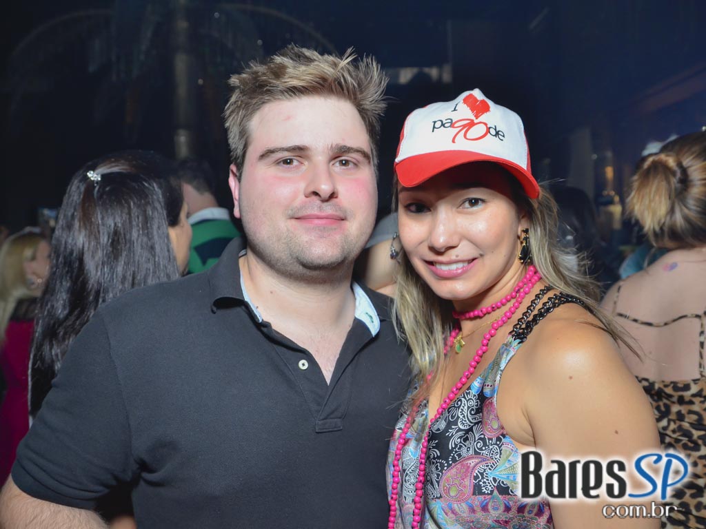 Amigos do Pagode 90 comandaram a véspera de feriado no Club A São Paulo Amigos do Pagode 90 comandaram a véspera de feriado no Club A São Paulo