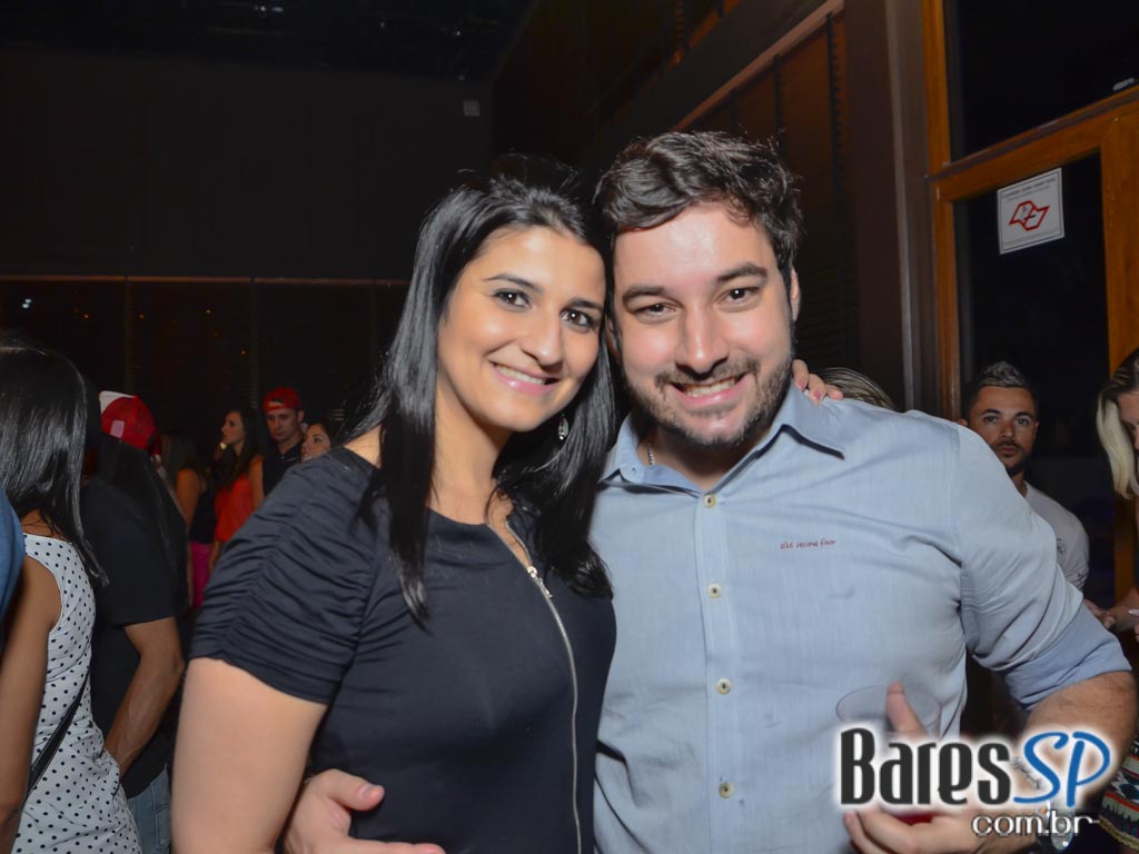 Amigos do Pagode 90 comandaram a véspera de feriado no Club A São Paulo Amigos do Pagode 90 comandaram a véspera de feriado no Club A São Paulo