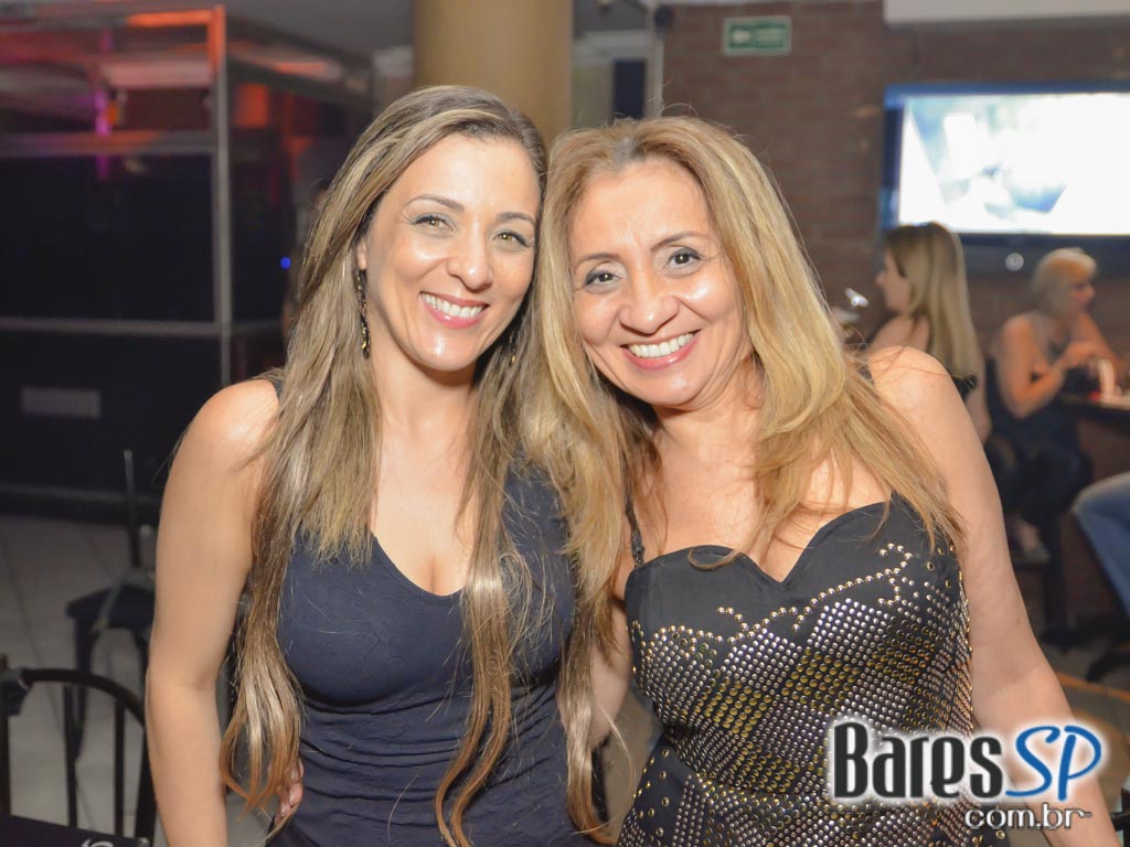 Memphis Rock Bar recebeu a banda Tabooband que animou o sábado Memphis Rock Bar recebeu a banda Tabooband que animou o sábado