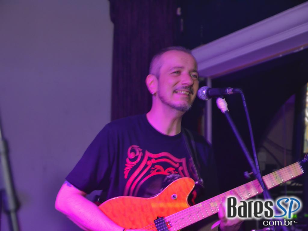 Memphis Rock Bar recebeu a banda Tabooband que animou o sábado Memphis Rock Bar recebeu a banda Tabooband que animou o sábado