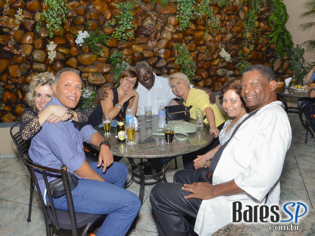 Memphis Rock Bar recebeu a banda Tabooband que animou o sábado Memphis Rock Bar recebeu a banda Tabooband que animou o sábado