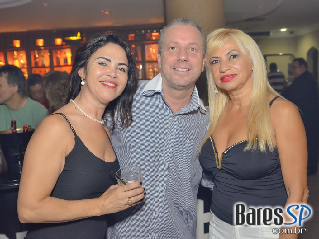 Memphis Rock Bar recebeu a banda Tabooband que animou o sábado Memphis Rock Bar recebeu a banda Tabooband que animou o sábado