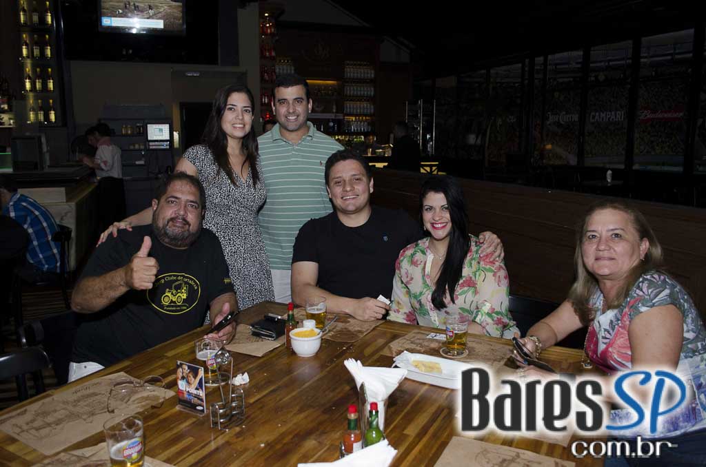 Anexo SB animou o domingo da galera com DJ convidado Anexo SB animou o domingo da galera com DJ convidado