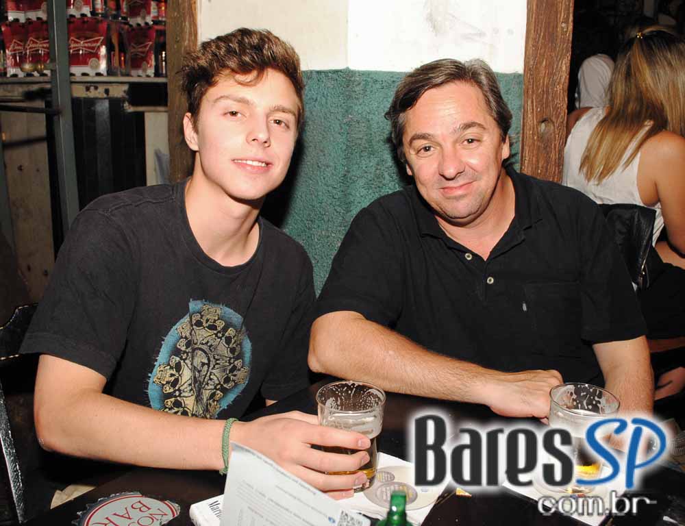 Grupo Akaso no José Menino Grupo Akaso no José Menino