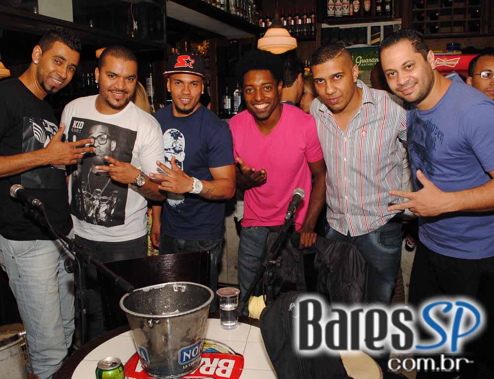 Grupo Akaso no José Menino Grupo Akaso no José Menino