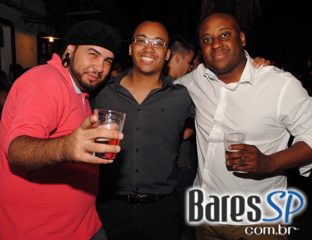 Grupo Akaso no José Menino Grupo Akaso no José Menino