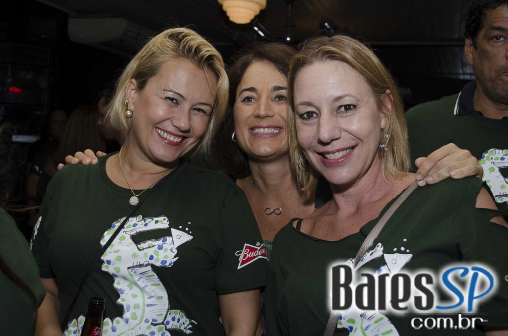 Jacaré Grill comemorou 24 anos e apresentou a cidade o primeiro parklet da Vila Madalena Jacaré Grill comemorou 24 anos e apresentou a cidade o primeiro parklet da Vila Madalena