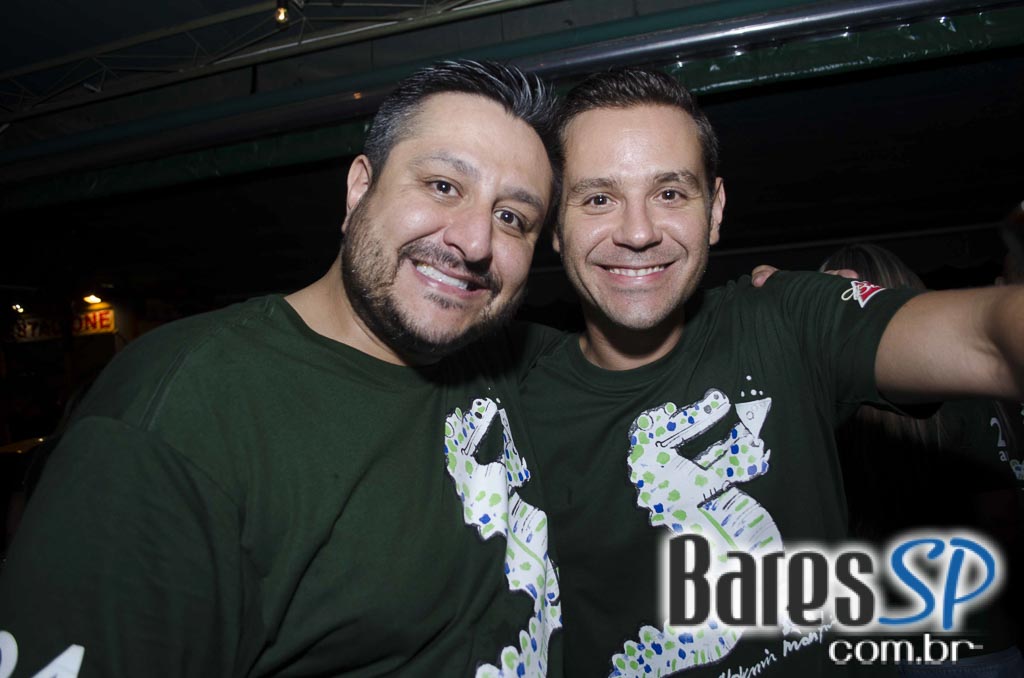 Jacaré Grill comemorou 24 anos e apresentou a cidade o primeiro parklet da Vila Madalena Jacaré Grill comemorou 24 anos e apresentou a cidade o primeiro parklet da Vila Madalena