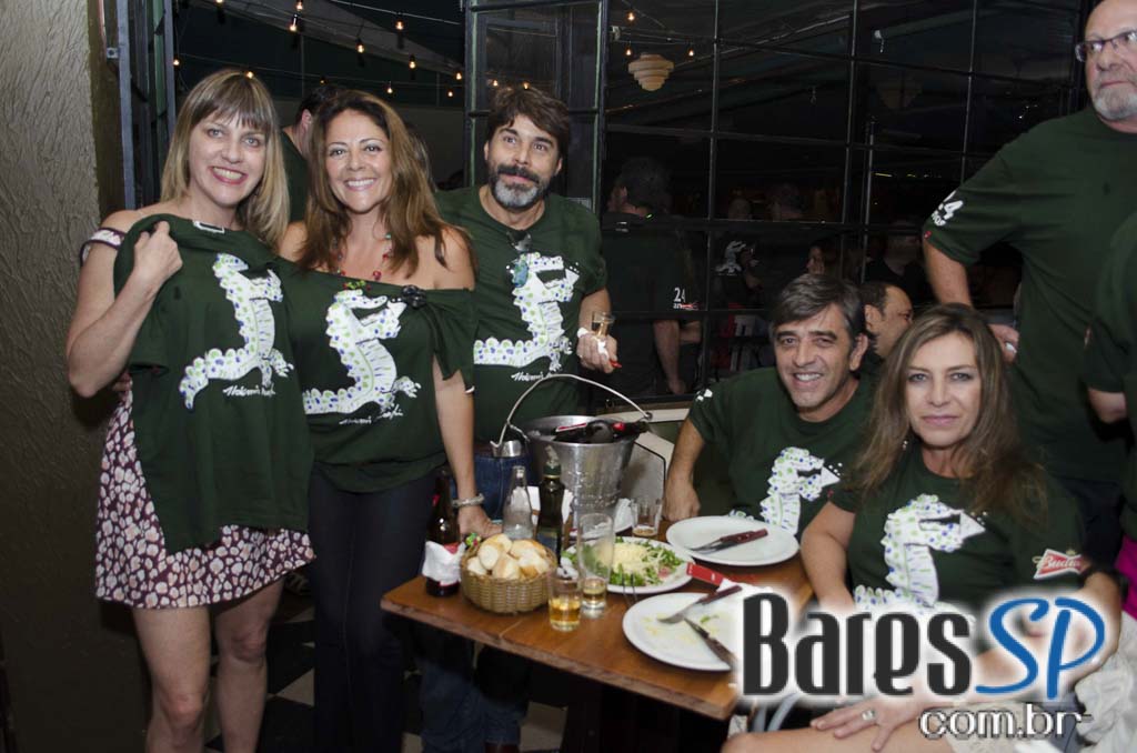 Jacaré Grill comemorou 24 anos e apresentou a cidade o primeiro parklet da Vila Madalena Jacaré Grill comemorou 24 anos e apresentou a cidade o primeiro parklet da Vila Madalena