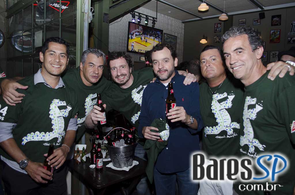 Jacaré Grill comemorou 24 anos e apresentou a cidade o primeiro parklet da Vila Madalena Jacaré Grill comemorou 24 anos e apresentou a cidade o primeiro parklet da Vila Madalena