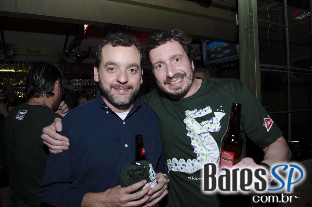 Jacaré Grill comemorou 24 anos e apresentou a cidade o primeiro parklet da Vila Madalena Jacaré Grill comemorou 24 anos e apresentou a cidade o primeiro parklet da Vila Madalena