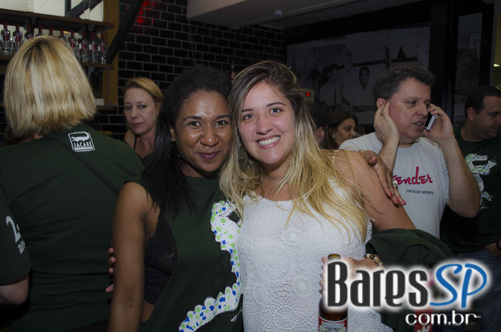 Jacaré Grill comemorou 24 anos e apresentou a cidade o primeiro parklet da Vila Madalena Jacaré Grill comemorou 24 anos e apresentou a cidade o primeiro parklet da Vila Madalena