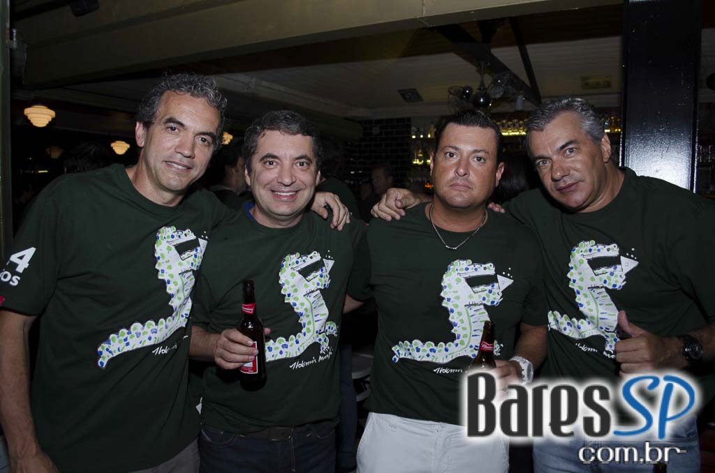 Jacaré Grill comemorou 24 anos e apresentou a cidade o primeiro parklet da Vila Madalena Jacaré Grill comemorou 24 anos e apresentou a cidade o primeiro parklet da Vila Madalena