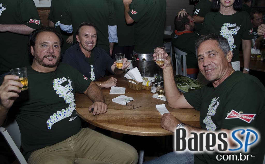 Jacaré Grill comemorou 24 anos e apresentou a cidade o primeiro parklet da Vila Madalena Jacaré Grill comemorou 24 anos e apresentou a cidade o primeiro parklet da Vila Madalena