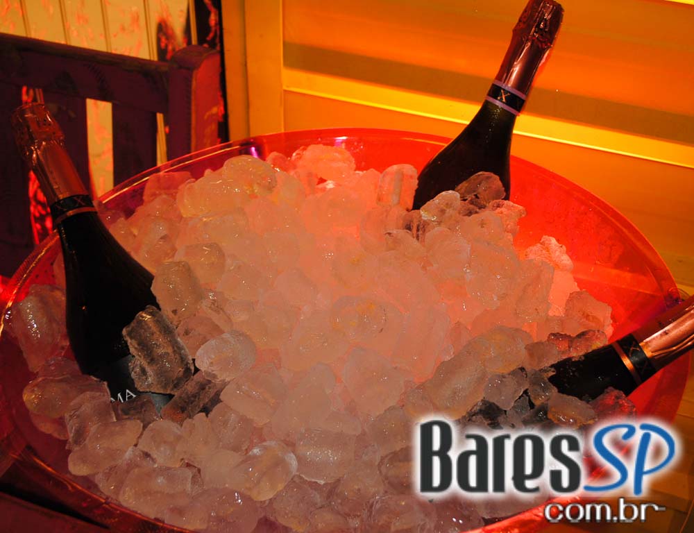 Doceria The Sweet Bubbles inaugurou quarta-feira no Itaim Bibi Doceria The Sweet Bubbles inaugurou quarta-feira no Itaim Bibi