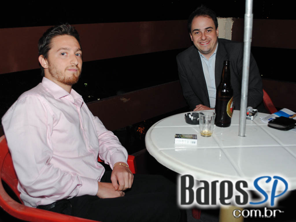 Bar Bambu ofereceu um delicioso balcão de acepipes onde são servidos mais de 40 opções de petiscos - Unisal Bar Bambu ofereceu um delicioso balcão de acepipes onde são servidos mais de 40 opções de petiscos - Unisal